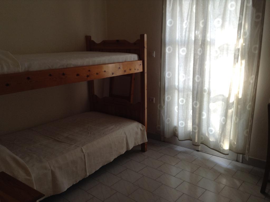 Rooms To Let Katerina & John'S Perissa  Exterior photo